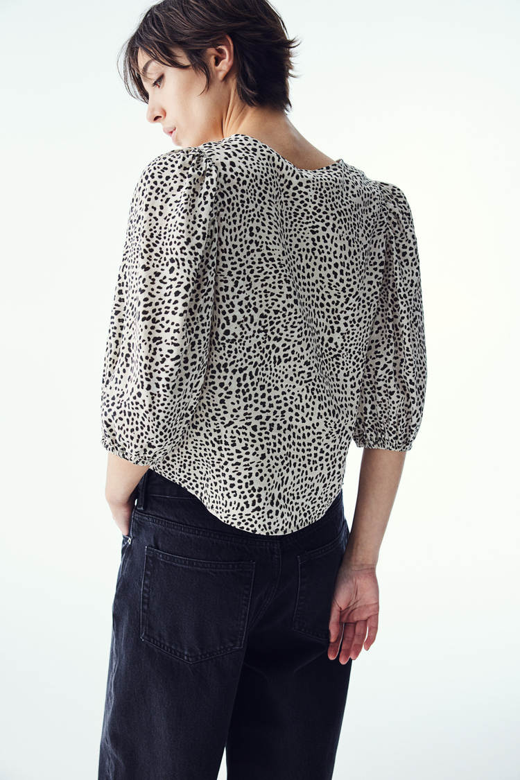 Linen blended top