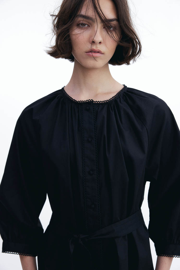 Small ring trim dress